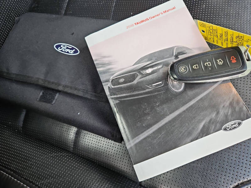 2018 Ford Taurus Limited