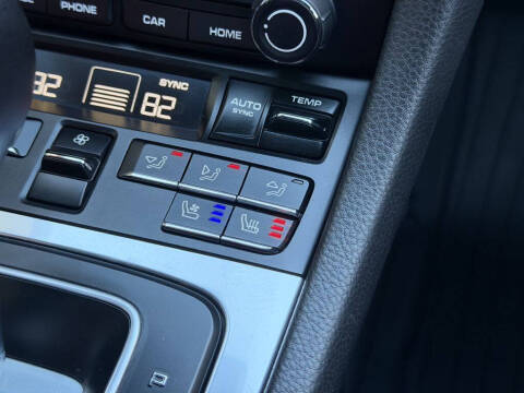 2017 Porsche 911 Carrera