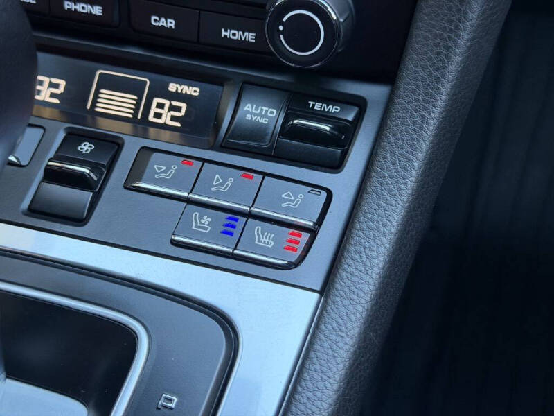 2017 Porsche 911 Carrera