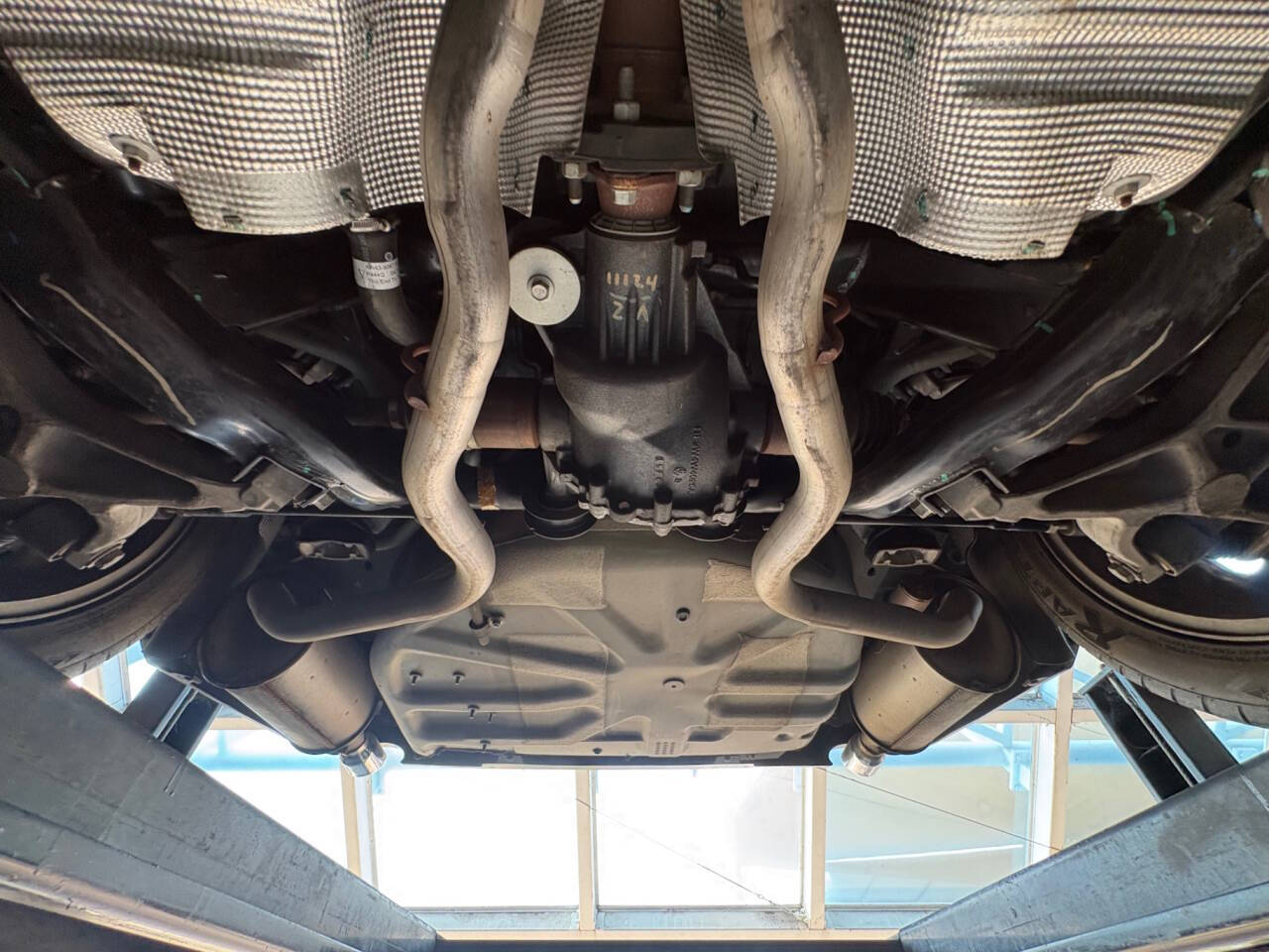 2005 Ford Thunderbird 64