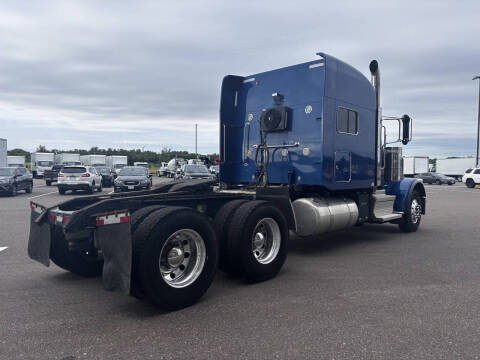 2022 Peterbilt 389