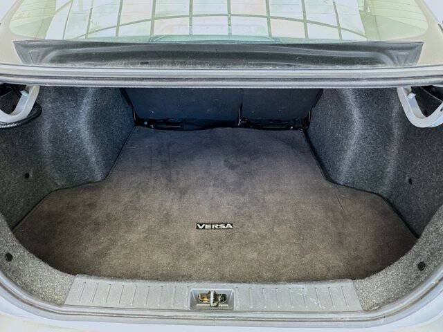 2023 Nissan Versa SV