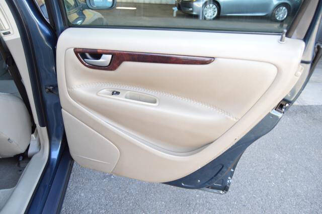 2005 Volvo XC70