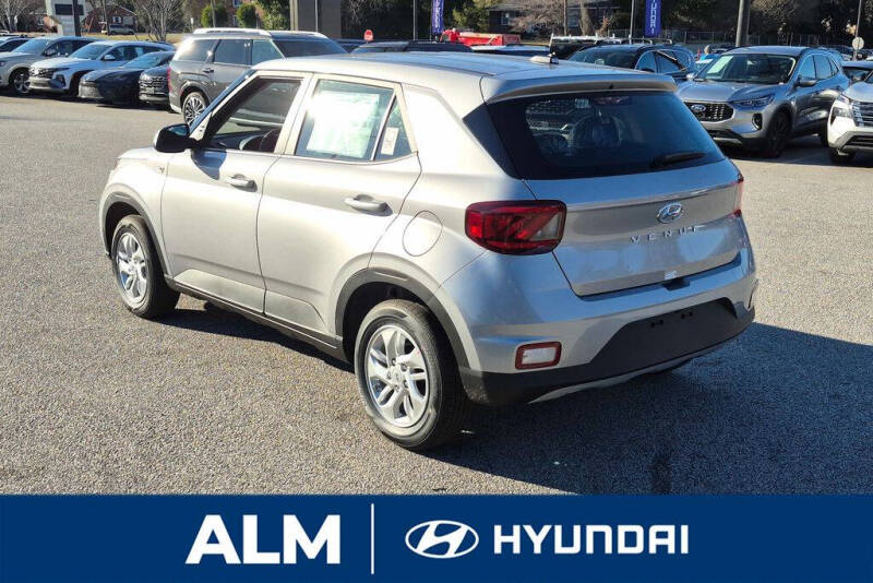 2026 Hyundai Venue SE