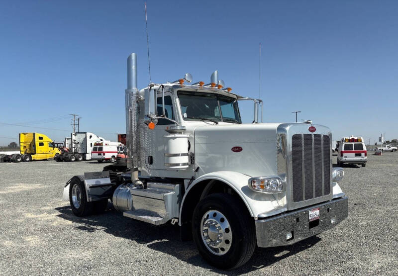 2024 Peterbilt 389