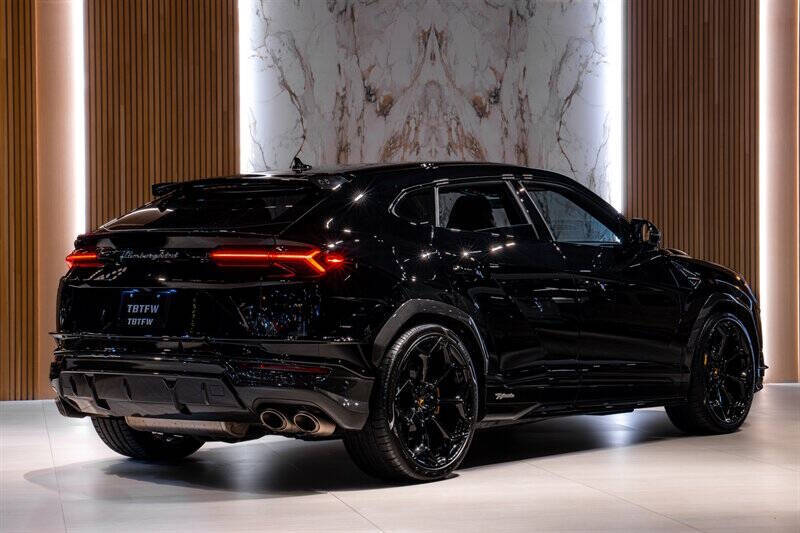 2023 Lamborghini Urus Performante