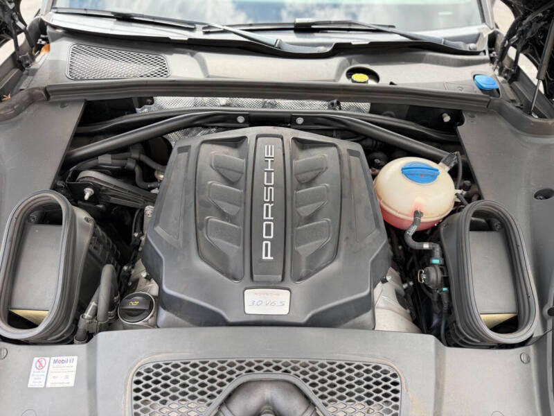2016 Porsche Macan S