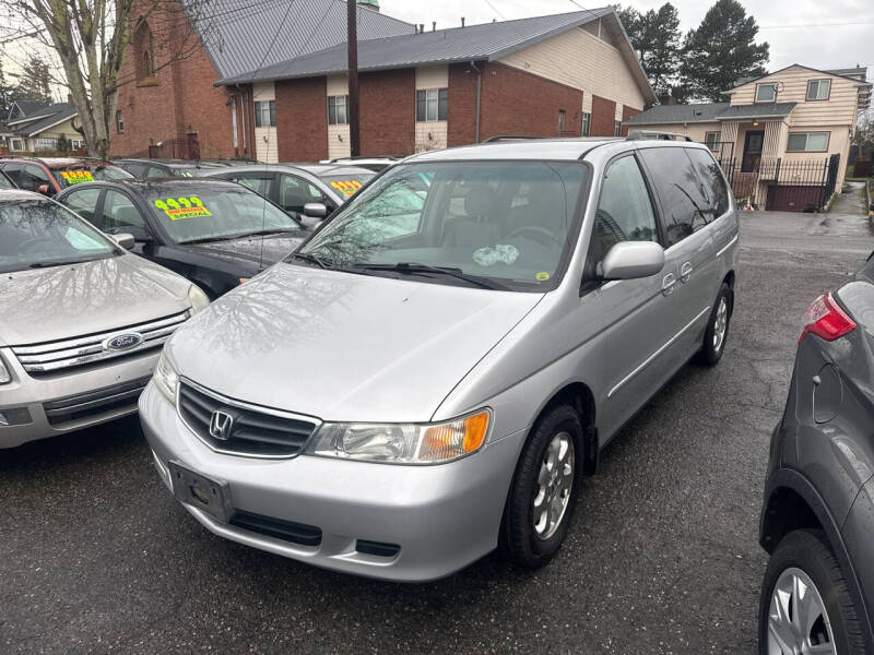 2003 Honda Odyssey for sale at American Dream Motors in Everett WA