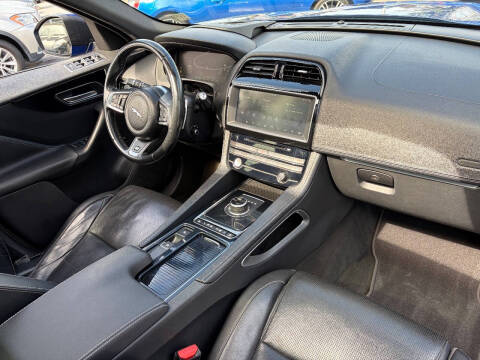 2018 Jaguar F-PACE S