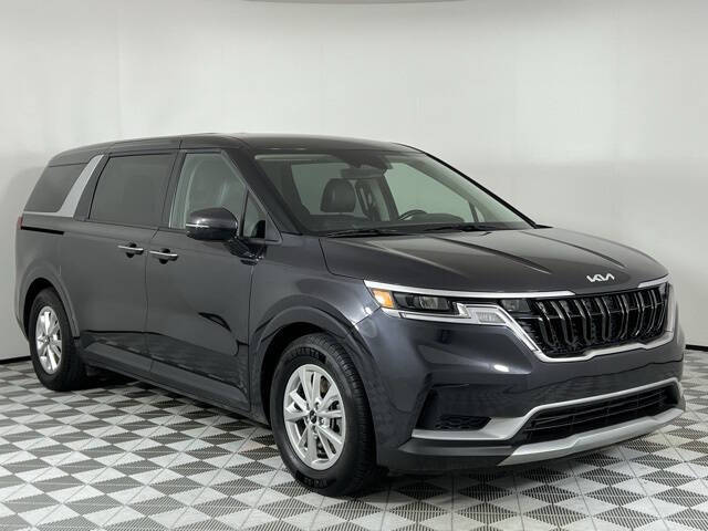 2023 Kia Carnival LX Seat Pkg's photo