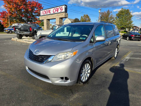 2013 Toyota Sienna LE 7-Passenger