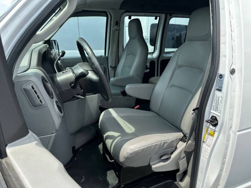 2012 Ford E-Series E-150 XL