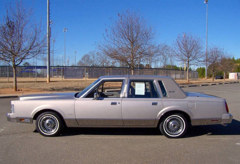 1988 Lincoln Town Car Signature