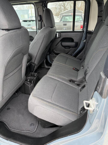 2024 Jeep Gladiator Sport S