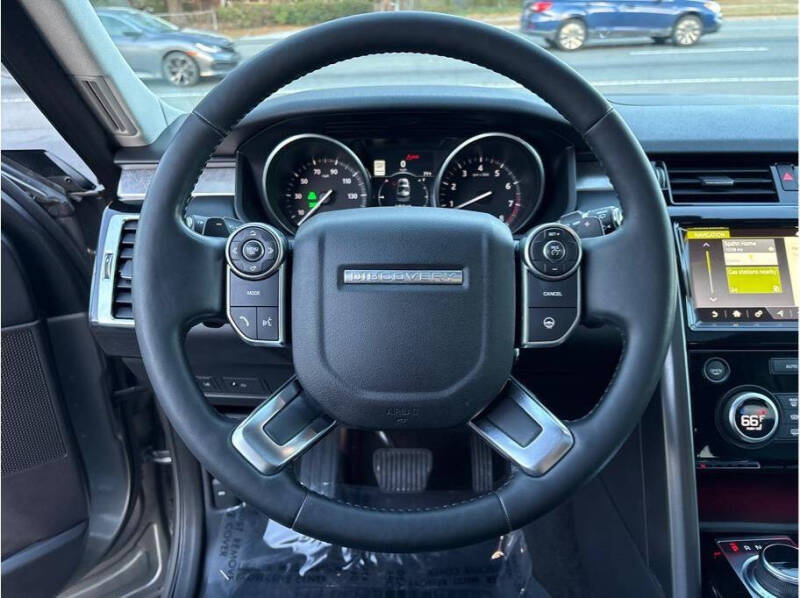 2017 Land Rover Discovery First Edition