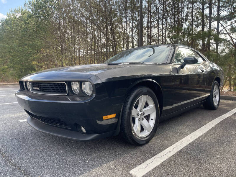 2012 Dodge Challenger R/T's photo