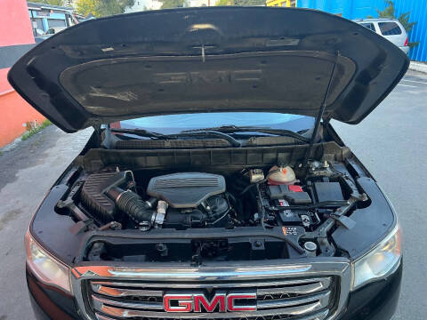 2017 GMC Acadia SLT-1