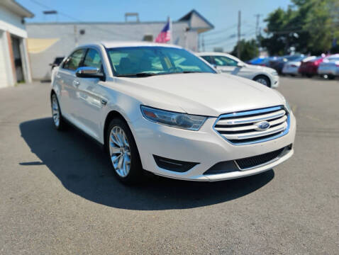 2017 Ford Taurus Limited
