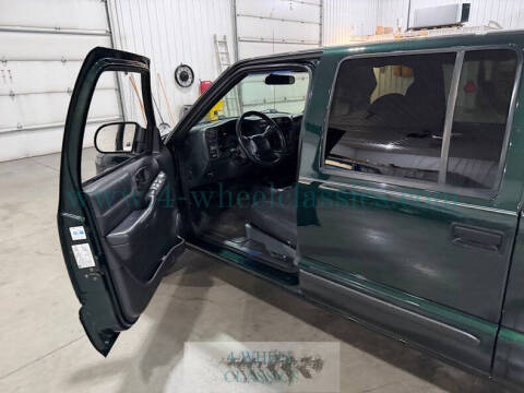 2003 Chevrolet S-10 LS