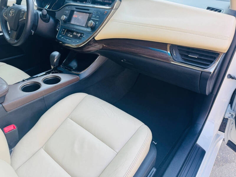 2013 Toyota Avalon XLE