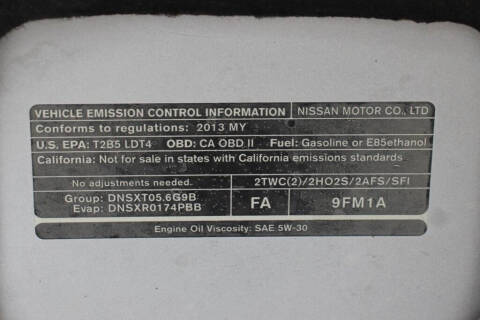 2013 Nissan Titan SV