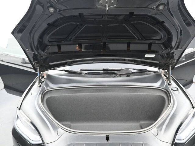 2023 Tesla Model X Standard Range