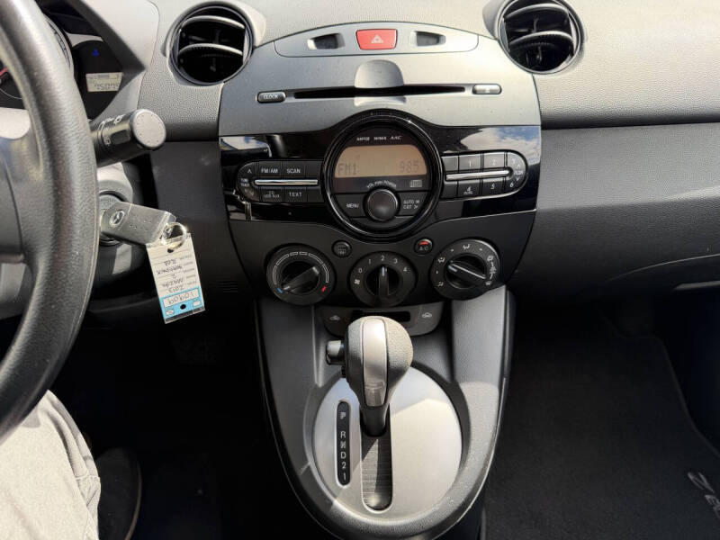 2013 Mazda MAZDA2 Sport