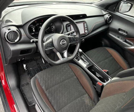 2023 Nissan Kicks SR