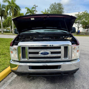 2008 Ford E-Series E-350 SD XLT