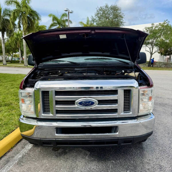 2008 Ford E-Series E-350 SD XLT