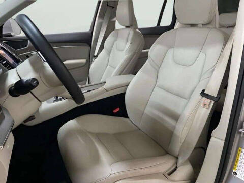 2023 Volvo XC90 B6 Core