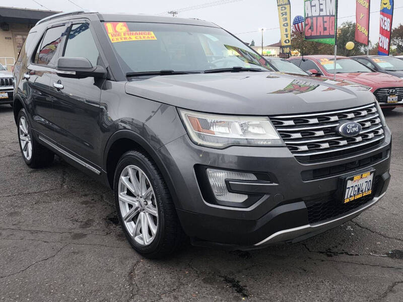 2016 Ford Explorer Limited's photo