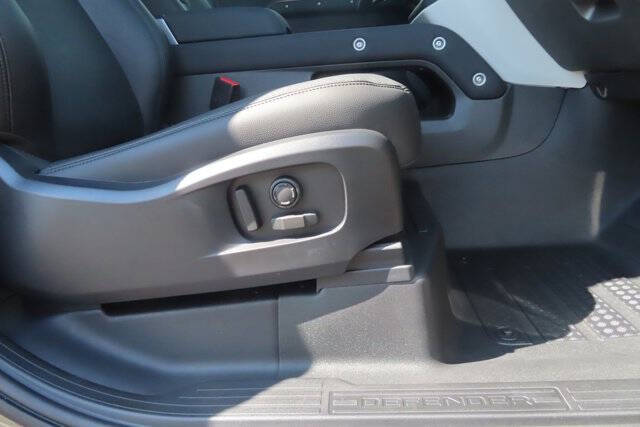 2023 Land Rover Defender 90 S