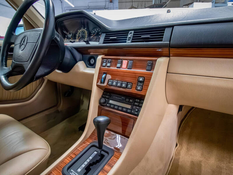 1994 Mercedes-Benz E-Class E 320