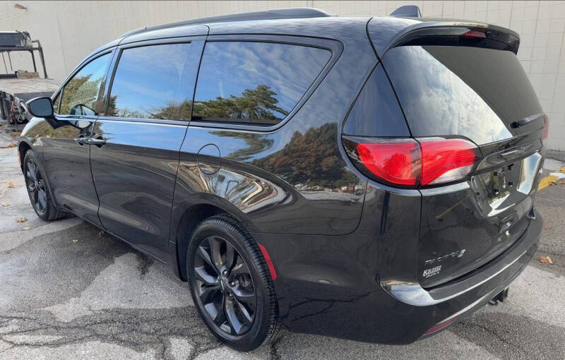 2019 Chrysler Pacifica Touring Plus