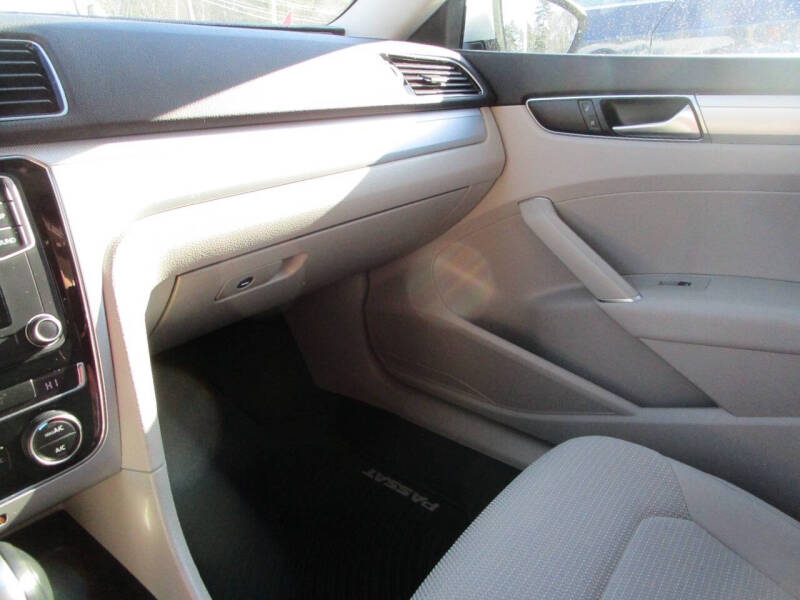 2017 Volkswagen Passat 1.8T S