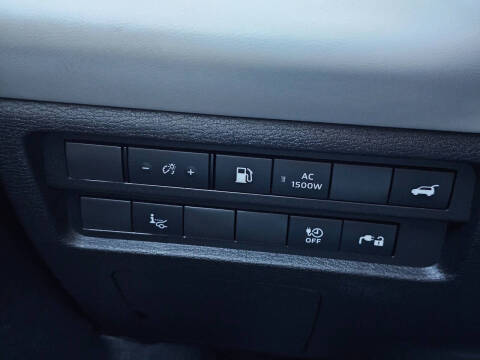 2024 Mitsubishi Outlander PHEV SEL Platinum Edition