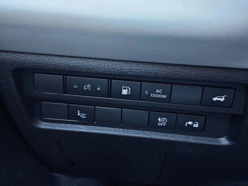 2024 Mitsubishi Outlander PHEV SEL Platinum Edition