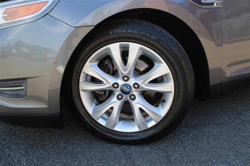 2012 Ford Taurus SEL