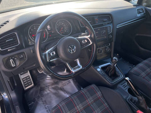 2017 Volkswagen Golf GTI Autobahn