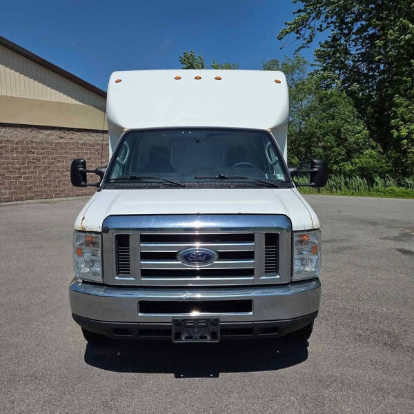 2017 Ford E-Series E-350 SD