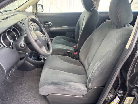 2011 Nissan Versa 1.8 S