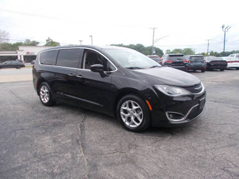 2018 Chrysler Pacifica Touring Plus