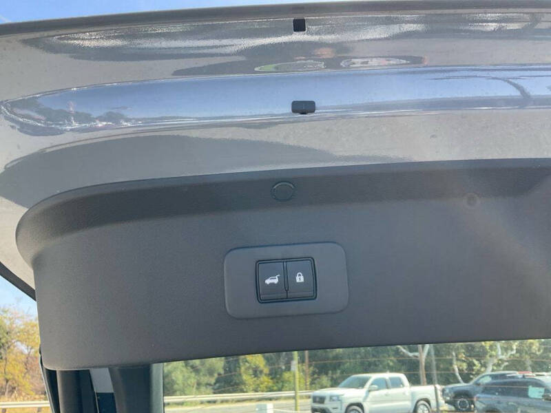 2026 Nissan LEAF Platinum+