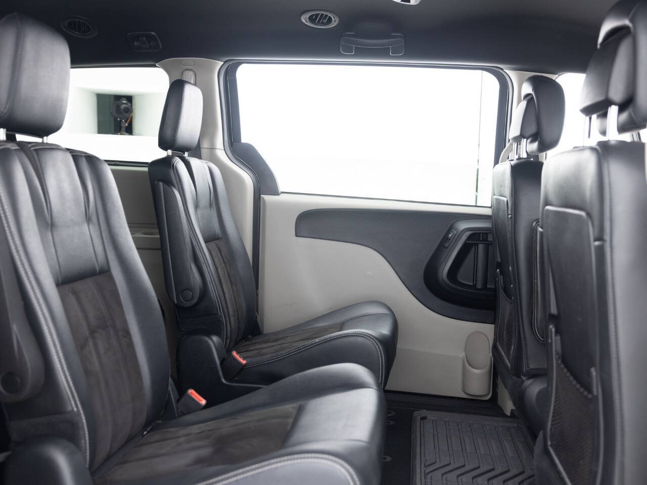 Used Car 2020 Dodge Grand Caravan  Sxt 4dr Mini Van For Sale Under $12,000 In Coal City, Illinois