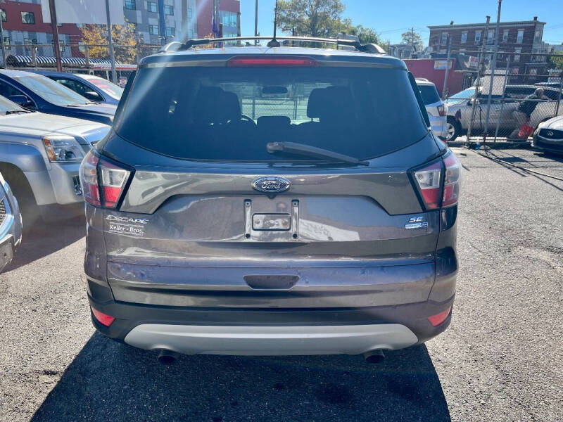 2017 Ford Escape SE photo 6