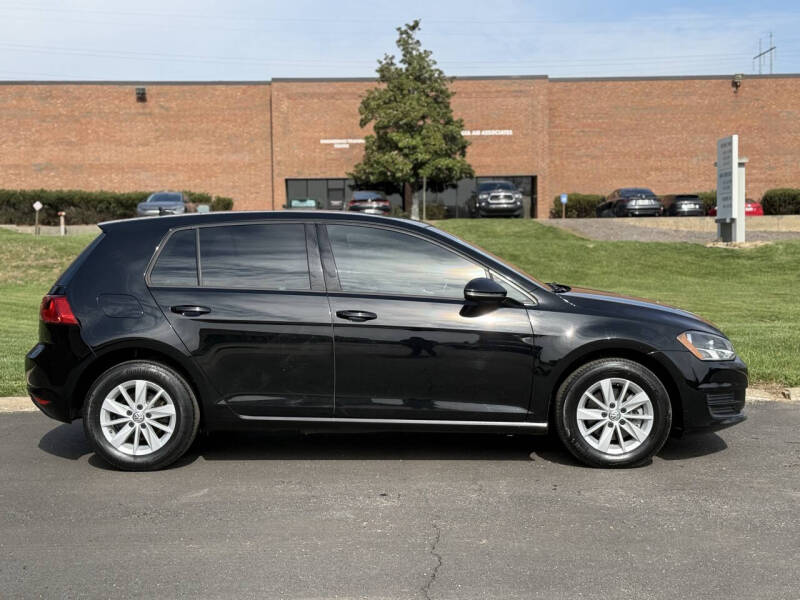 2016 Volkswagen Golf TSI S