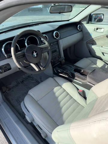 2008 Ford Mustang V6 Deluxe