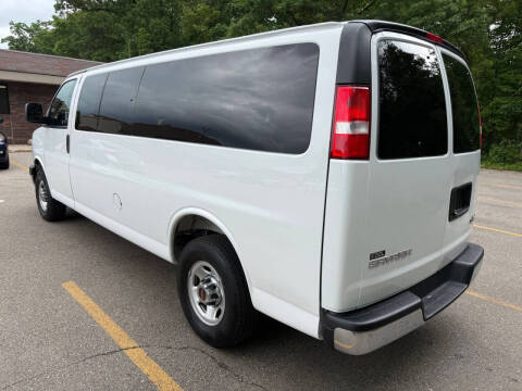 2025 GMC Savana LT 3500