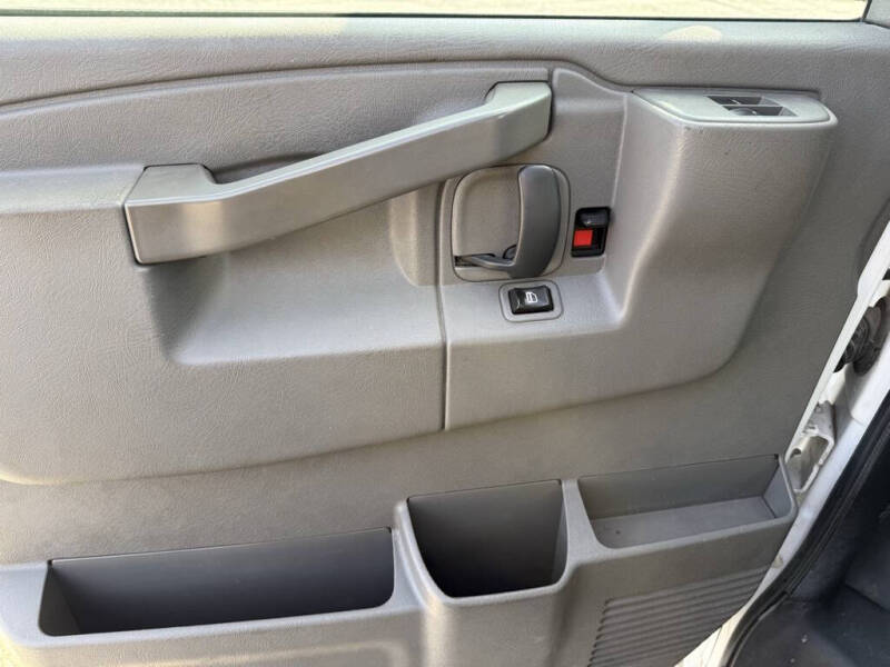 2016 GMC Savana 2500